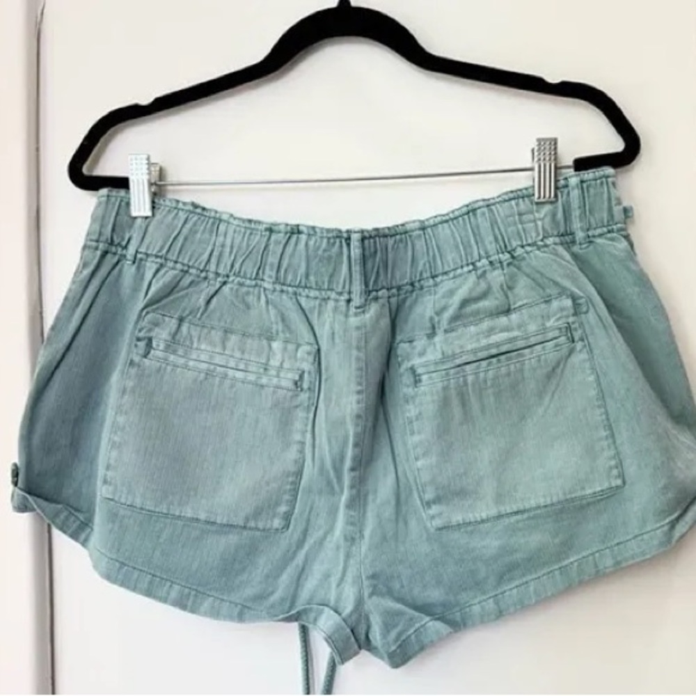 Free People| ‘Waimea Cargo Shorts’ - Picture 9 of 9